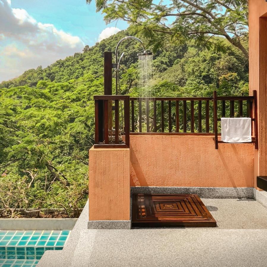 Korsiri Pool Villas Cape Panwa Exterior photo