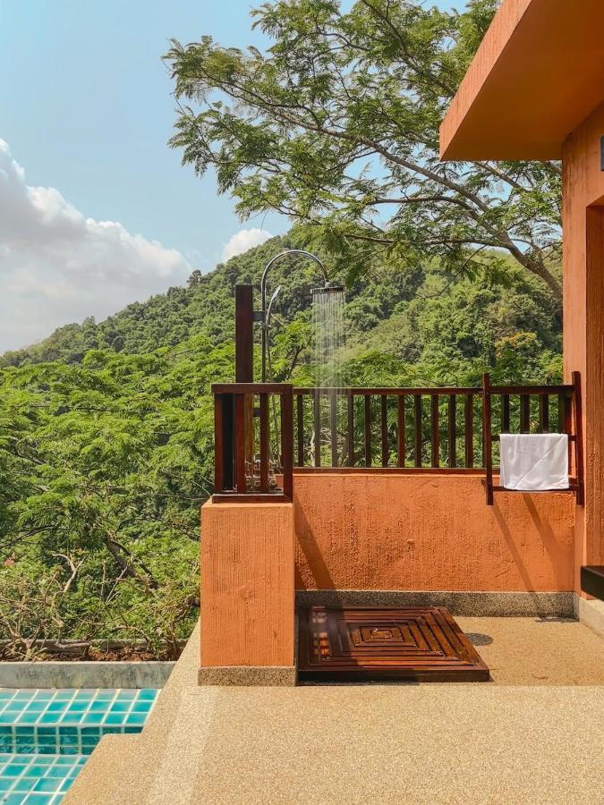 Korsiri Pool Villas Cape Panwa Exterior photo